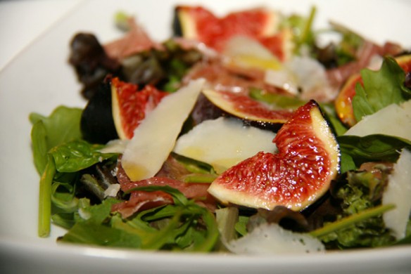 Salad with Roasted Figs and Sesame Seeds