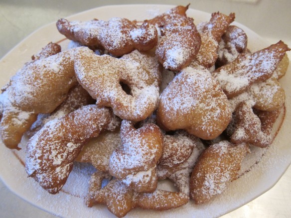 Beignets de Carnaval ou Bugnes