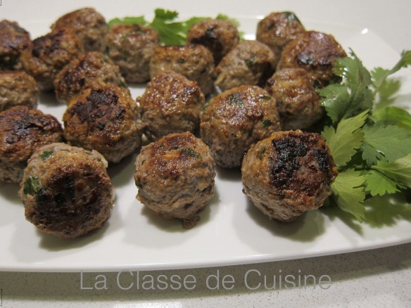 meat balls with coriander 